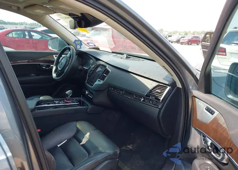 2016 Volvo Xc90 T6 Momentum z USA, uszkodzony, nr VIN YV4A22PK4G1042710